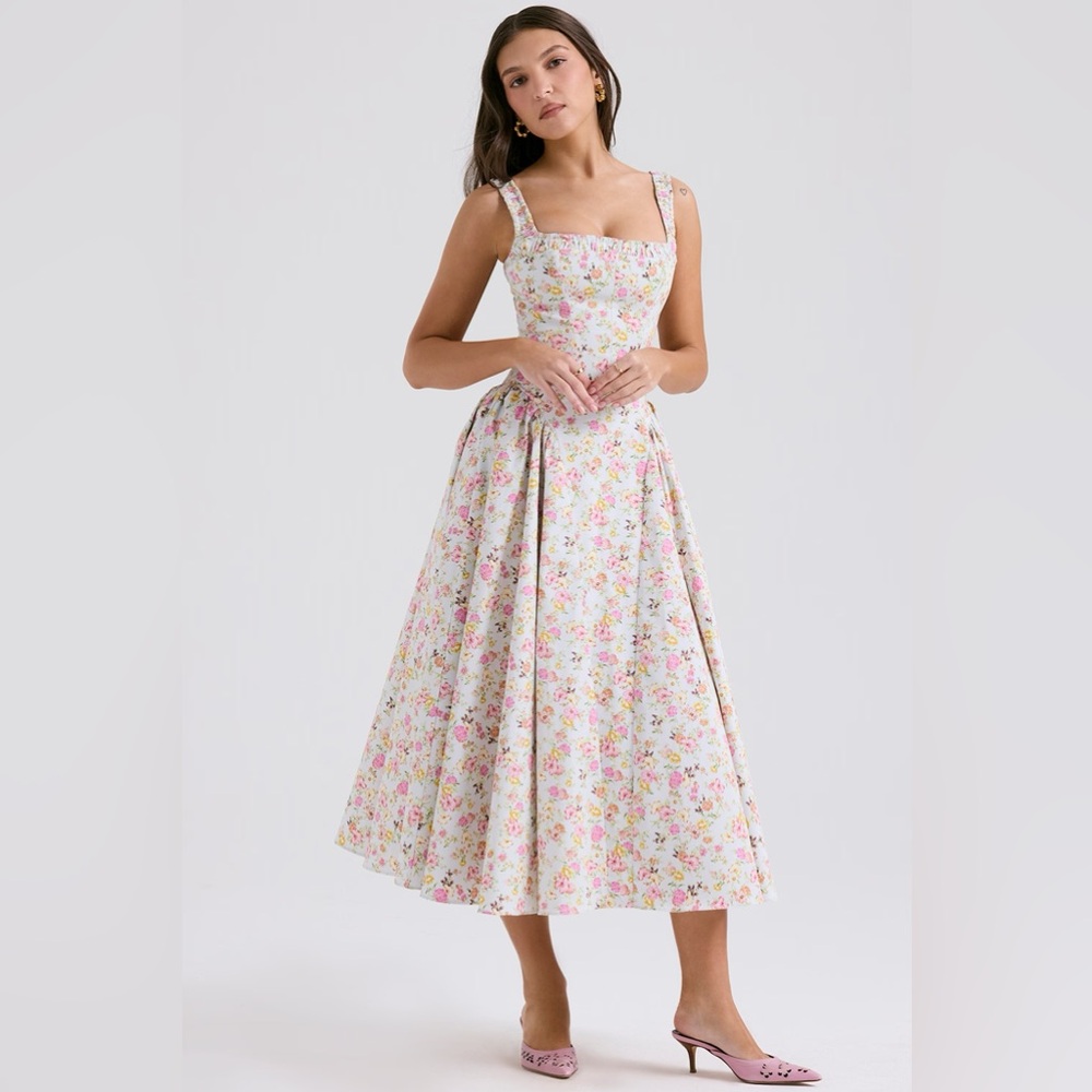 House of CB DOROTHY
PALE BLUE MEADOW PRINT COTTON MIDI SUNDRESS